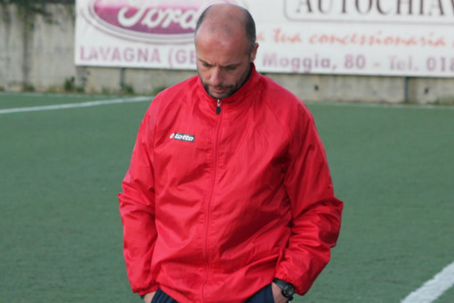 Alessandro Oggiano, tecnico del Santa Maria, deluso a fine partita.