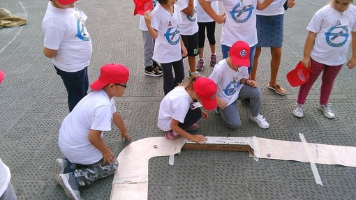 Bambini impegnati nei giochi di una volta in occasione del convegno organizzato nello scorso mese di settembre dalla Winner Volley