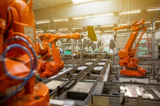 Digitalizzazione nella Produzione Meccanica: Smart Factories e Industria 4.0