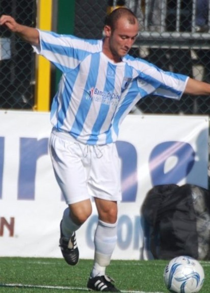 Andrea Rei, con la maglia dell'Entella, in una foto del suo profilo Facebook