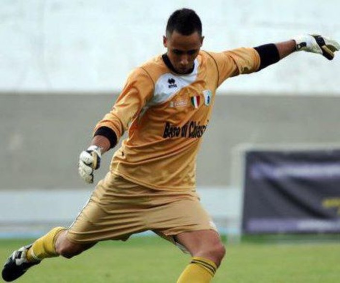 Cesare Dondero, qui con la maglia della Berretti della Virtus Entella, in una foto tratta dal suo profilo Facebook